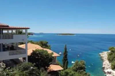 Image de Welcome to Tepli Bok, your Primosten “home away from home. ”