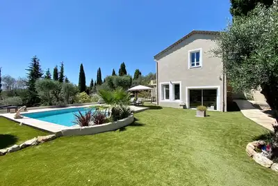 Image de Villa de charme avec piscine au Rouret