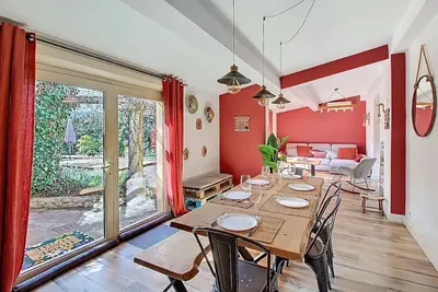 Image de Villa L'escapade - Draguignan\nidéale pour les amateurs de nature et d'aventure.