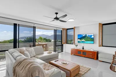 Image de Belle Escapes Rydges Plaza Esplanade 54 with stunning ocean views