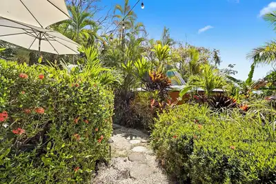Image de Secluded Oceanview Villa Pool, Pickleball & Beach