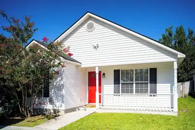 Image de Economical Escape to Edgewood Getaway