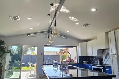 Image de Walk to Old Town, 5+ Bdr 4 Bth Pool table Putting green Phx Airport a 12min ride