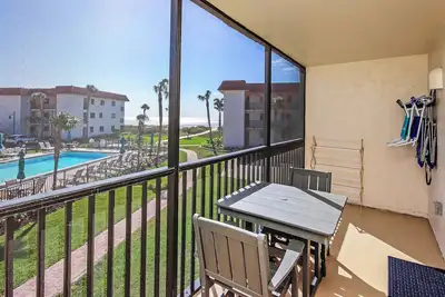Image de 2nd Story Sanibel Island Condo Steps From The Beach - Sandalfoot 2b2