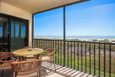 Image de Begin each day with amazing views from this 2nd story beachfront Sanibel condo - Sandalfoot 5a2