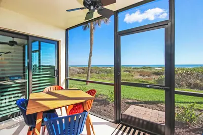 Image de 1st Floor Sanibel Island Condo Steps From The Gulf - Sandalfoot 5c1