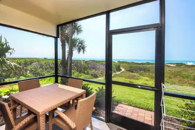 Image de 1st Floor Sanibel Condo Steps From The White Sands Of The Gulf Of Mexico - Sandalfoot 5d1