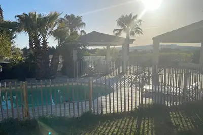 Image de Superbe villa proche mer et Montpellier! vue dégagée, coucher du ☀️et au calme