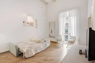 Image de Appartement 'Familiare A Napoli Centro' avec balcon, Wi-Fi et climatisation