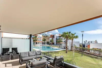 Image de Luxury Beach Escape, Pools, Gym & Sauna +Parking