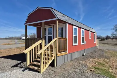 Image de Redbud Roost Tiny Home