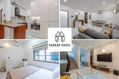 Image de Hangar House - Your Cozy Layover!