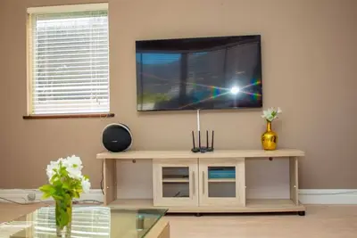 Fabulous 5-bedroom Beach House Stunning Views  with WiFi in Hout Bay  Cape Town