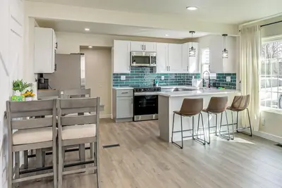Image de 3 Mi to Downtown: Updated Denver Home!