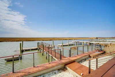 Image de 2 Mi to Stone Harbor Beach: Lovely Bayfront Home