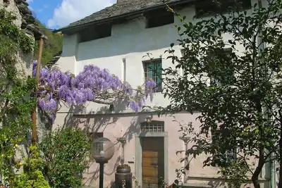 Image de Typical Ticino house with a special atmosphere on the edge of the village