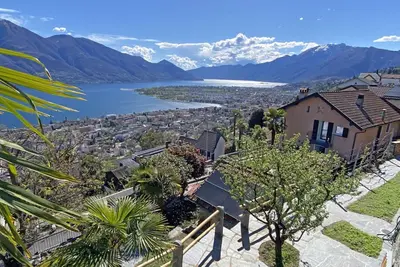Image de Newly renovated detached house on a sunny slope above Locarno with panoramic views