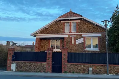 Image de Villa pour 10 personnes Ă 5mn Ă pieds du centre ville, du port et de la plage