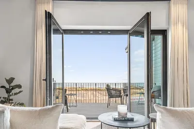 Image de Haven Suite - Sea View, Ethanol Fireplace, Penthouse, Infrared Shower