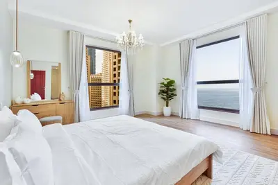 Image de Savis Home – Oceanfront Serenity & Marina Views