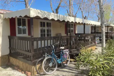 Image de Charming 2-bedroom chalet in tranquil Toscana, Viareggio, camping Paradiso