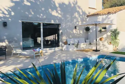 Image de Grande Villa Sainte-Maxime avec piscine chauffée et jardin