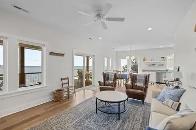 Image de Banks' Haven-Sound Front\/Pet Friendly Home