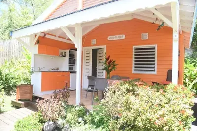 Image de Bungalows typiquement créoles idéalement situés et au cœur de la nature.