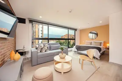 Image de Modern-chic apartment with sofa bed, A/C & views in Laureles