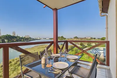 Appartement - balcon avec vue - piscine chauffée