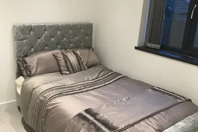 Image de Charming 2-Bed Flat in Swansea