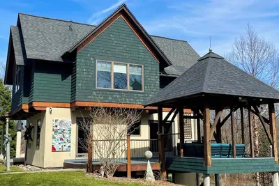 Image de Perfect for friends and family summer getaway! ! ! Outdoor activities galore!