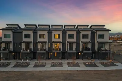 Image de Rivers & Ridges Basecamp – Stylish 3br Townhome Near Adventure & Wineries!