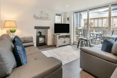 Image de Knill Cottage West - Deux Chambres Maison, Couchages 4