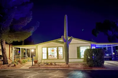 Image de Desert Resort Living 55+. Enjoy gym, pool, spa, hiking & biking. Pet friendly
