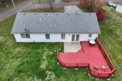 Image de Cozy Retreat: 3/2 house with deck