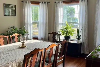 Image de Spacious 7-bedroom Farmhouse in New Haven - On Bourbon Trail!
