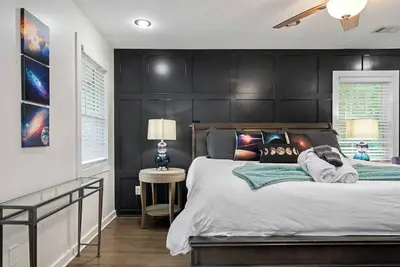 Image de 3 Br/2 Ba, 5 mi to Mercedes Stadium, clean & cozy