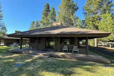 Image de Sunriver's best, view, pool, hot tub, 2 bikes included, golf course, Near Resort