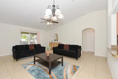 Image de Cozy 3-bedroom 2-bath Retreat in Sunny Port St. Lucie