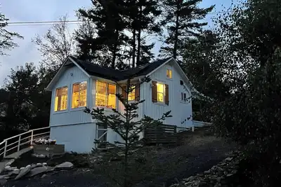 Image de Bird Songs, Come Listen Awhile – Perfect for Remote Work & Weekend Getaways