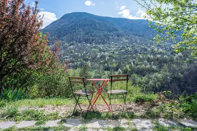 Image de Studio 'Beau Vue Splendide 3 Vallées' avec vue sur les montagnes, terrasse partagée et jardin privé