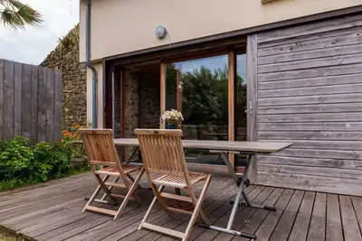 Image de Maison de vacances 'A La Saline Plage À 10min À Pied' avec Terrasse, Jardin et Wi-Fi