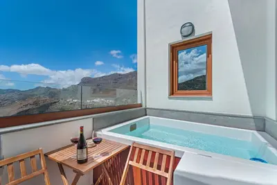 Maison de vacances 'La Casa De La Esquina - 360º View' avec vue montagne, Wi-Fi et climatisation
