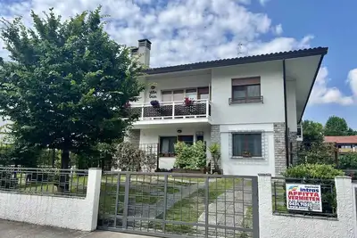 Image de Appartement de vacances avec terrasse ouverte et climatisation