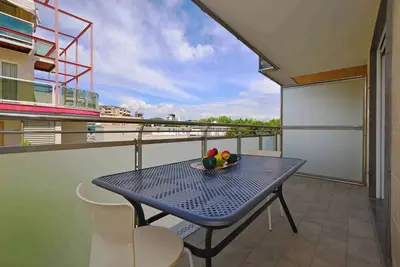 Image de Appartement de vacances avec balcon et climatisation