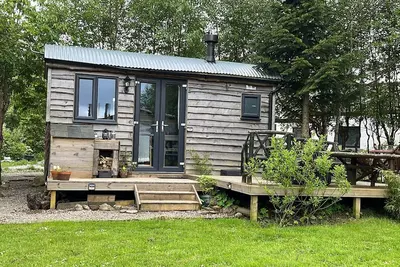 Image de Cosy Shepherds Hut in the stunning Scottish Highlands & just off the Nc500