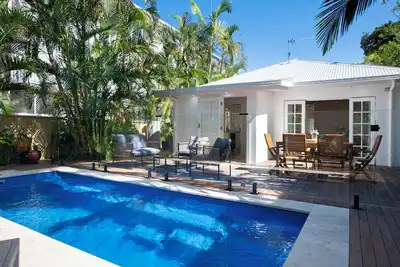 Image de Genoa Beach House. - where coastal charm meets ultimate comfort. Pet friendly