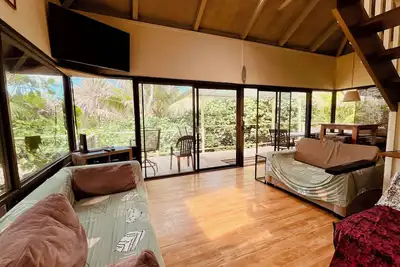 Image de North Shore Beachfront Bungalo Perfection @ Sunset Beach