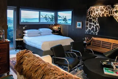 Image de Luxury Vrbo in Woodbridge - the best views over Bruny Island and North to Hobart